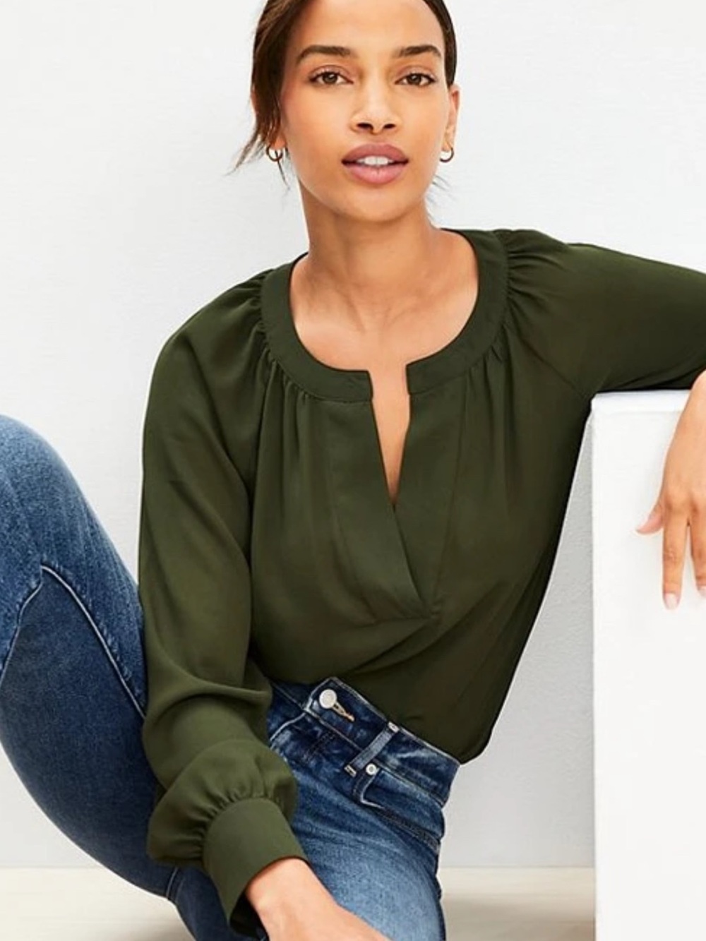Loft Women's Olive Green Split Neck Long Sleeve Blouse. Size XXSP Petite EUC
